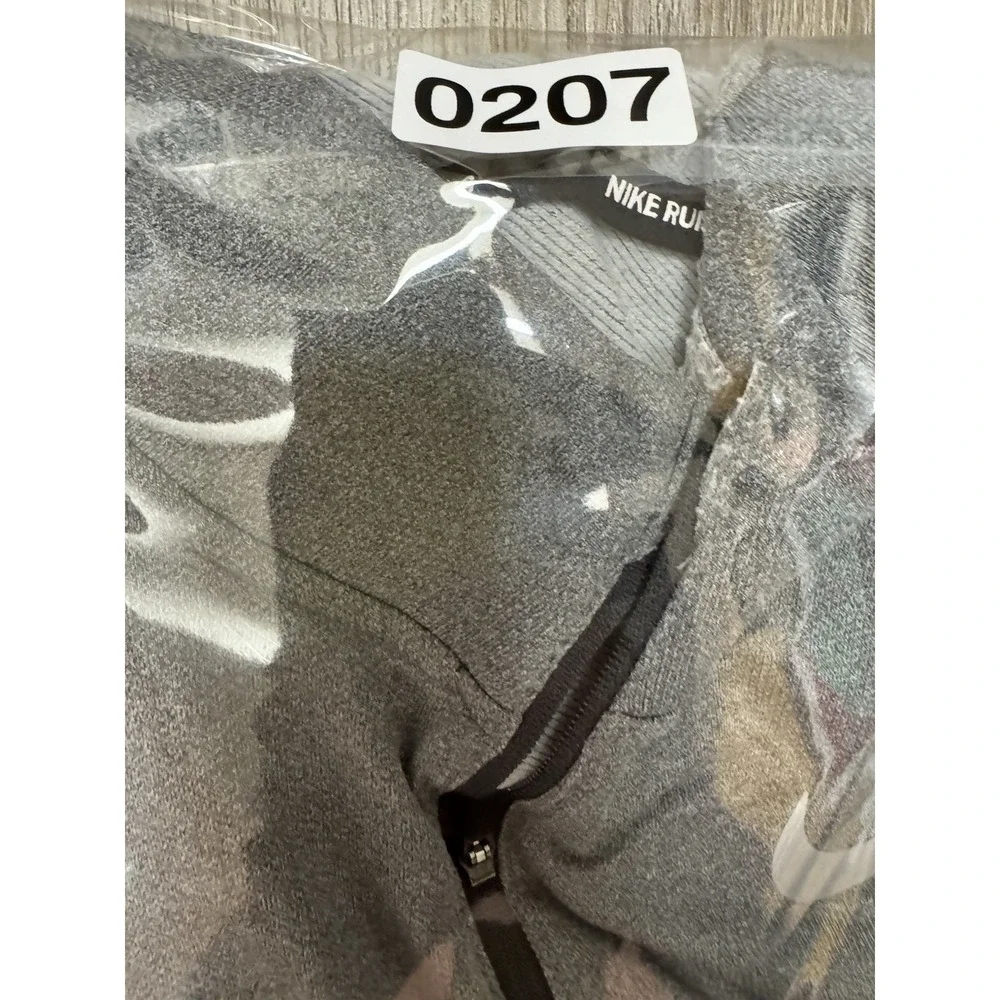 Nike Running Dri-FIT 1/4 Zip Pullover Gray‎ Long Sleeve Men's L